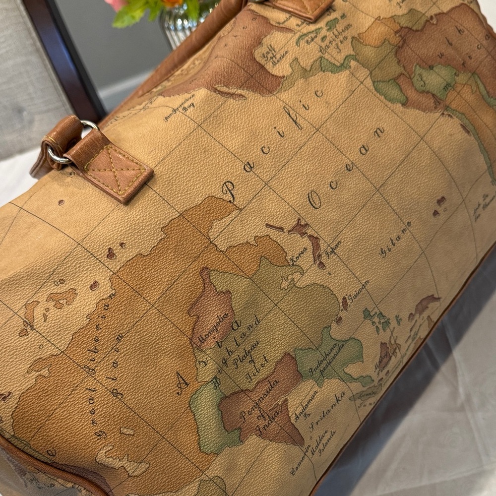 Gitano Tan Travel Bag with World Map Design - Picture 10 of 14
